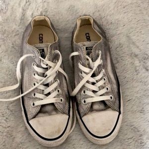 Converse Chucks in Silver size 7